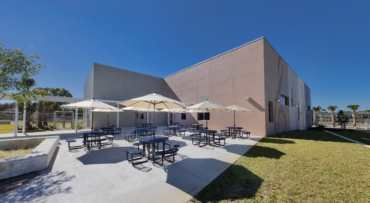 Architectural view of outdoor eating at the Plumosa School of the Arts in Delray Beach. FL.
